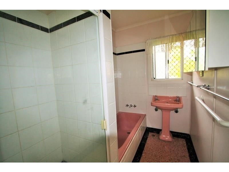 11 Steele Street, Holland Park QLD 4121