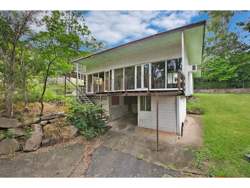 3 Odessa Street, Holland Park West QLD 4121