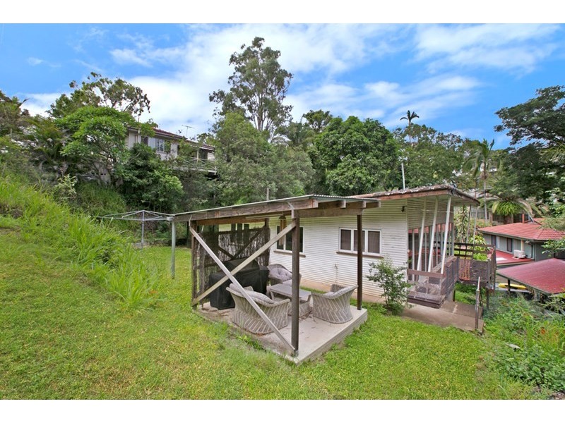 3 Odessa Street, Holland Park West QLD 4121