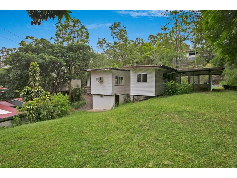 3 Odessa Street, Holland Park West QLD 4121