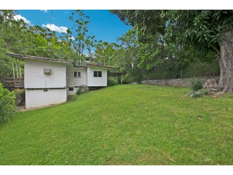 3 Odessa Street, Holland Park West QLD 4121