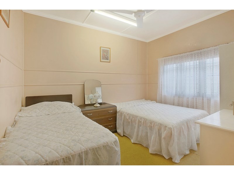 52 Hockings Street, Holland Park West QLD 4121