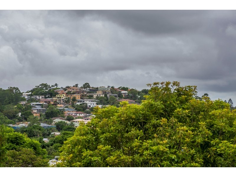 52 Hockings Street, Holland Park West QLD 4121