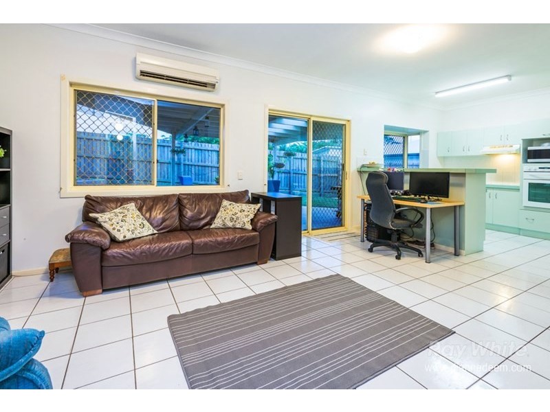 21 Nardie Street, Eight Mile Plains QLD 4113