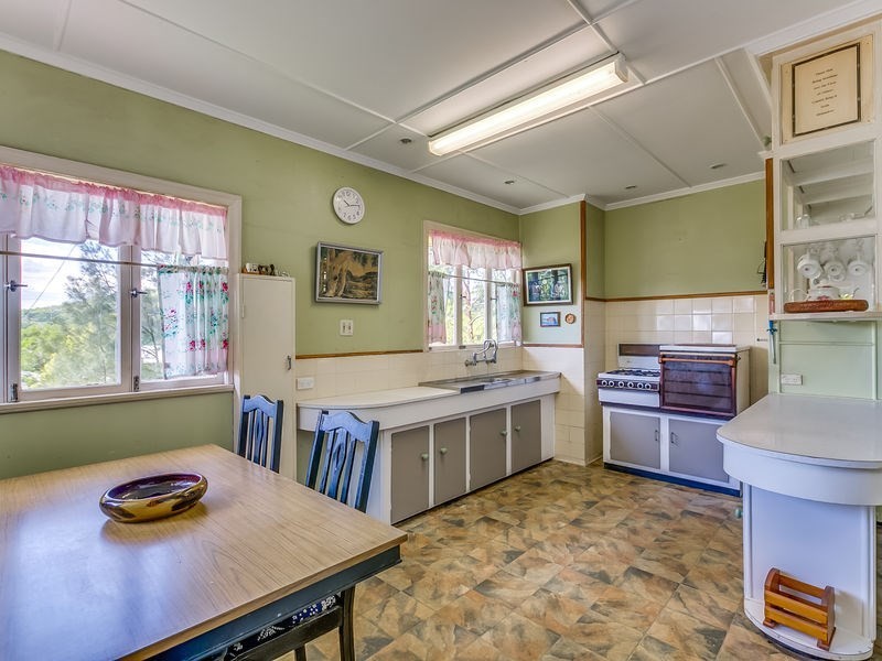 33 Hockings Street, Holland Park West QLD 4121