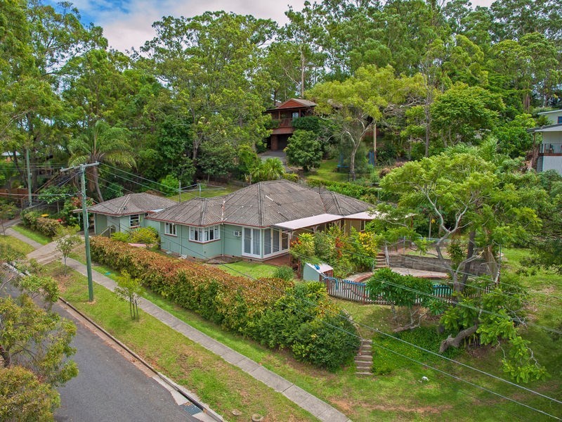 33 Hockings Street, Holland Park West QLD 4121