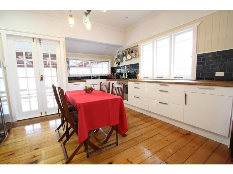 65 Harold Street, Holland Park QLD 4121