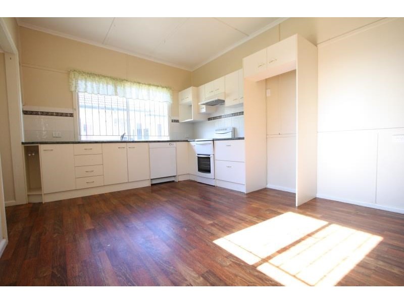 14 Mar Street, Holland Park QLD 4121