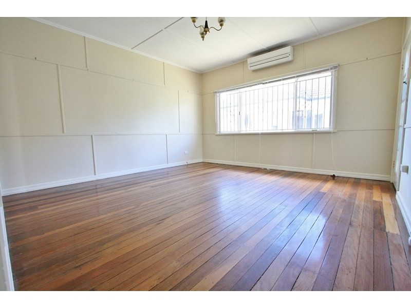 14 Mar Street, Holland Park QLD 4121