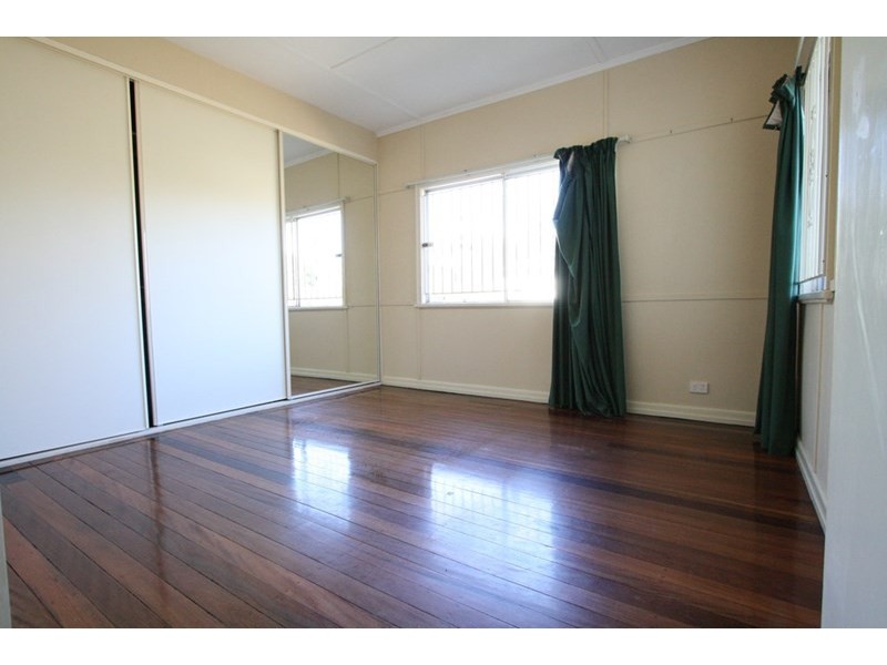 14 Mar Street, Holland Park QLD 4121