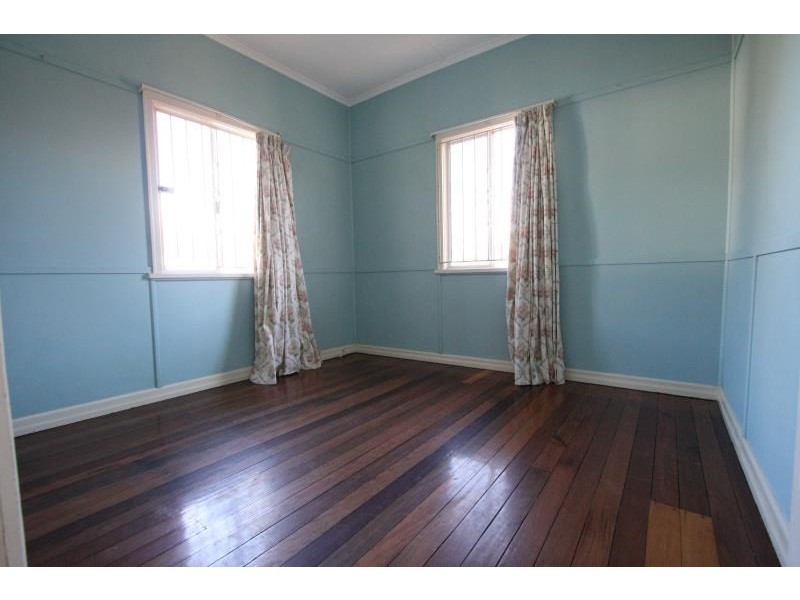 14 Mar Street, Holland Park QLD 4121