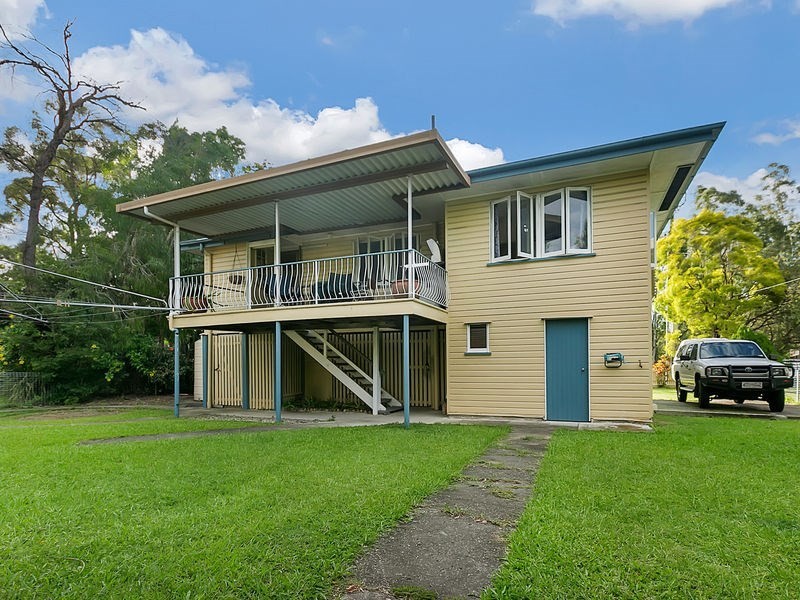 182 Sterculia Avenue, Holland Park West QLD 4121