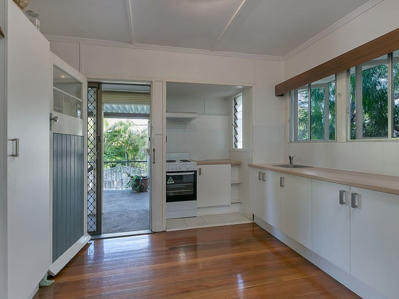 182 Sterculia Avenue, Holland Park West QLD 4121