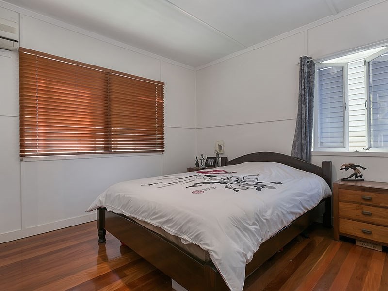 182 Sterculia Avenue, Holland Park West QLD 4121