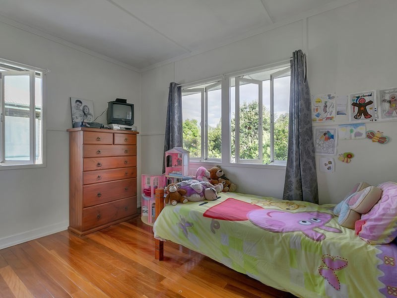 182 Sterculia Avenue, Holland Park West QLD 4121