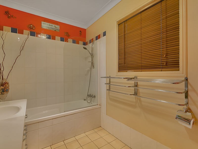 25 Invermore Street, Mount Gravatt East QLD 4122
