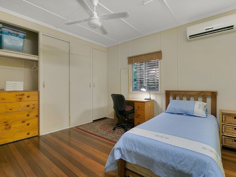 25 Invermore Street, Mount Gravatt East QLD 4122