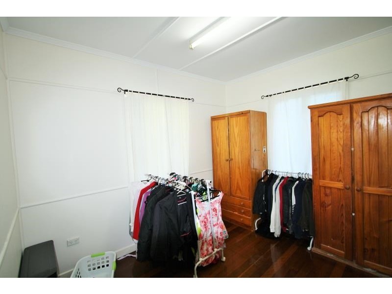 106 Marshall Road, Holland Park West QLD 4121