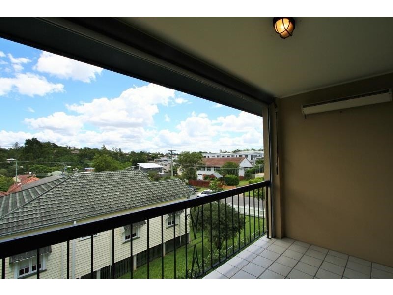 4/21 Embie Street, Holland Park West QLD 4121