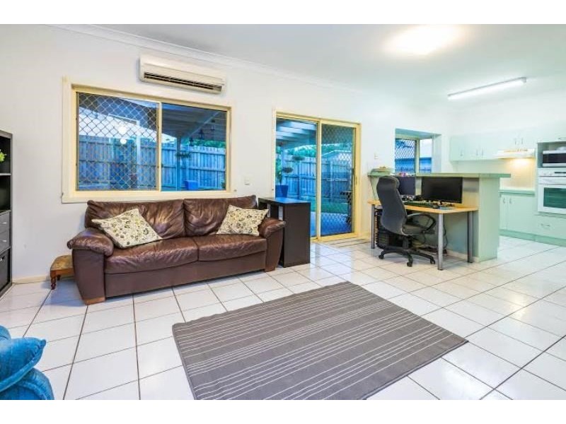 21 Nardie Street, Eight Mile Plains QLD 4113