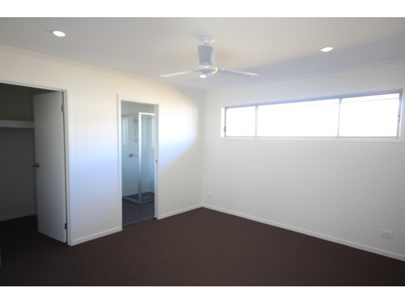 30 Brookside Circuit, Ormeau QLD 4208