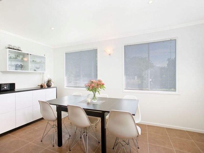 16 Mulsanne Street, Holland Park West QLD 4121