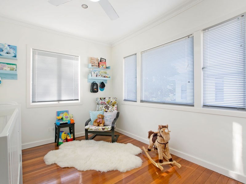 16 Mulsanne Street, Holland Park West QLD 4121