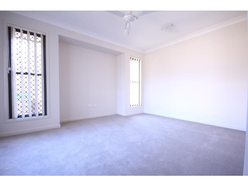 2 Gordon Drive, Bellbird Park QLD 4300