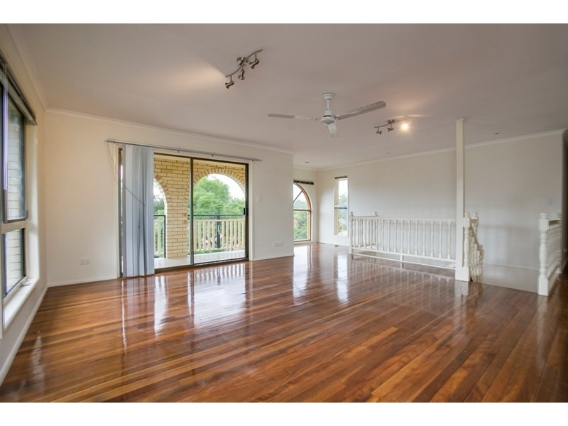 19 Redpath Street, Wishart QLD 4122