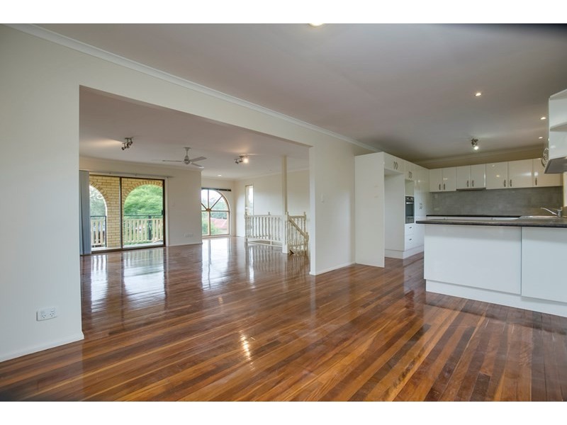 19 Redpath Street, Wishart QLD 4122