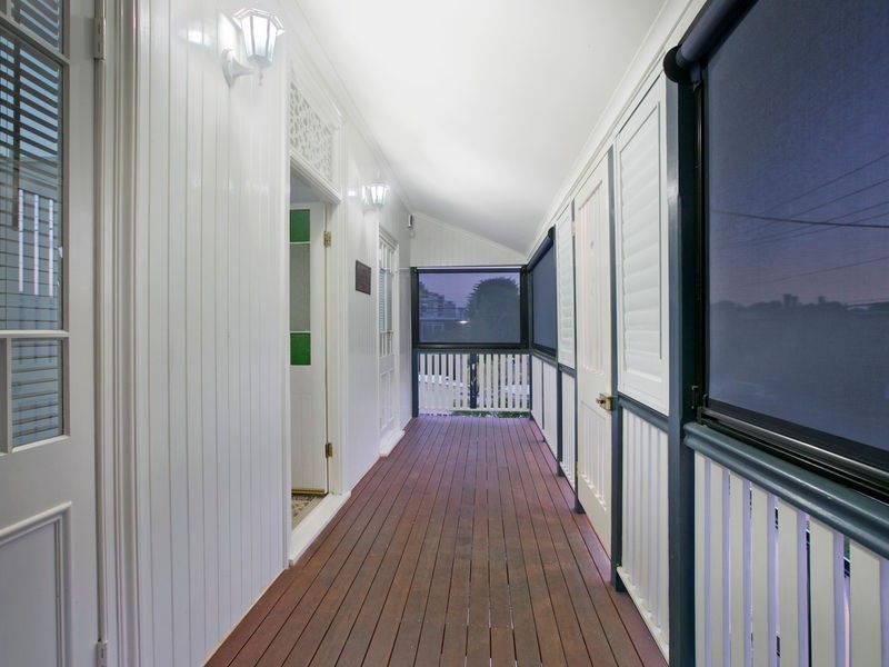 24 Hampton Street, East Brisbane QLD 4169