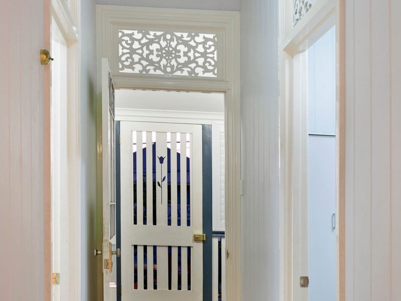 24 Hampton Street, East Brisbane QLD 4169