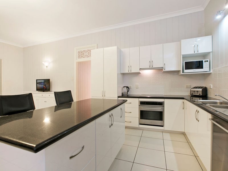 24 Hampton Street, East Brisbane QLD 4169