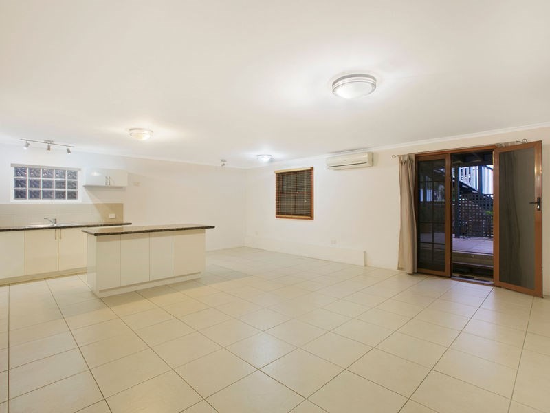 24 Hampton Street, East Brisbane QLD 4169