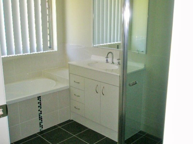 12 Brown Street, Moggill QLD 4070