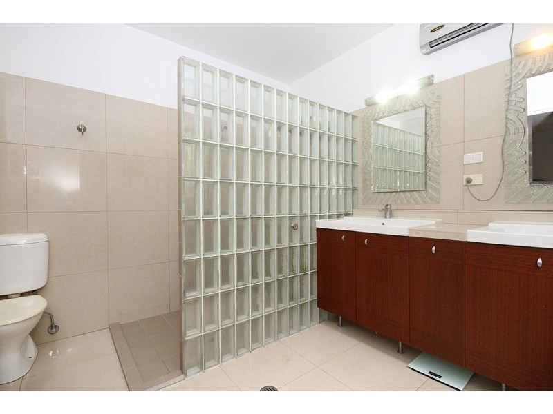 12 Raff Avenue, Holland Park QLD 4121