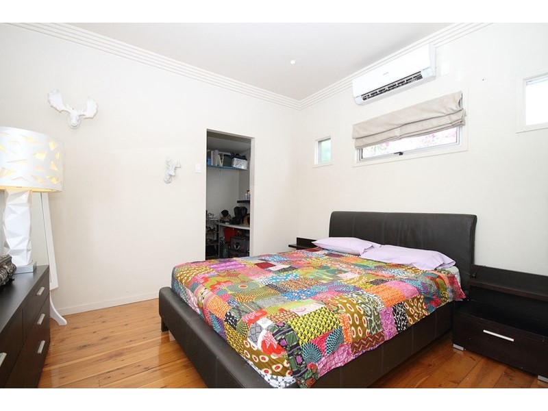 12 Raff Avenue, Holland Park QLD 4121