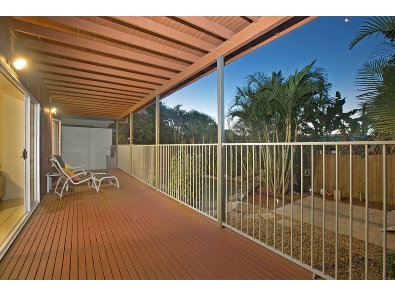 10 Dagmar Street, Holland Park West QLD 4121
