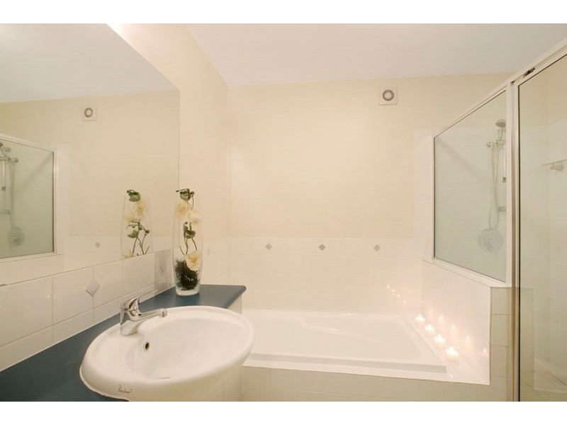 10 Dagmar Street, Holland Park West QLD 4121