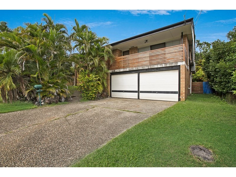 38 Dirkala Street, Mansfield QLD 4122