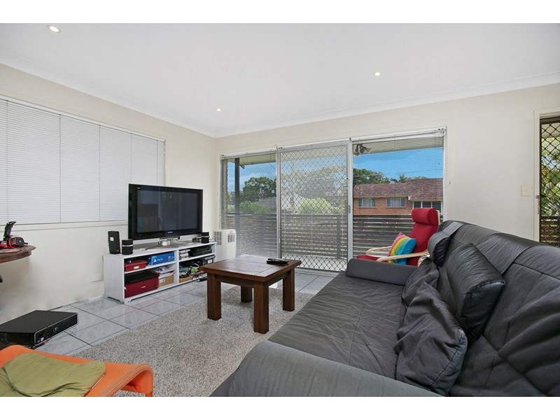 38 Dirkala Street, Mansfield QLD 4122