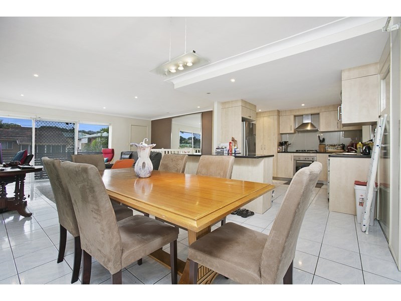 38 Dirkala Street, Mansfield QLD 4122