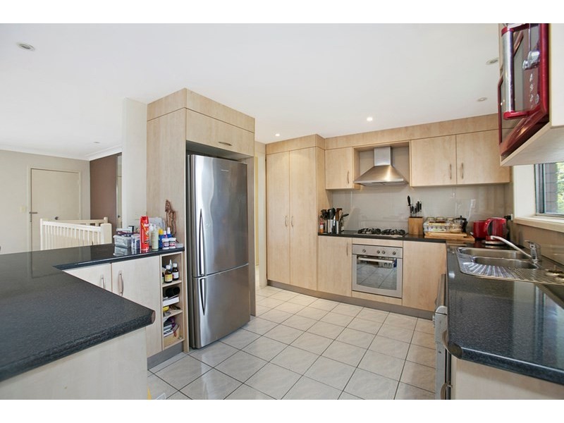 38 Dirkala Street, Mansfield QLD 4122