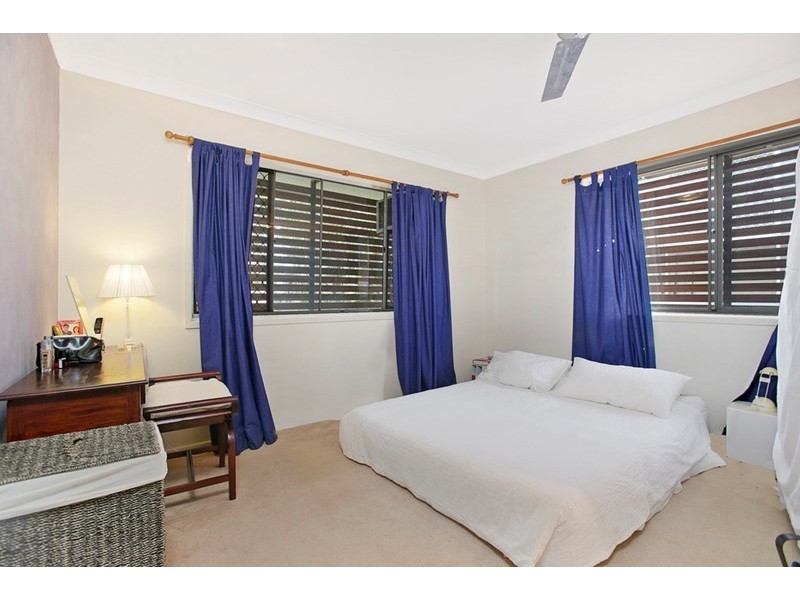 38 Dirkala Street, Mansfield QLD 4122