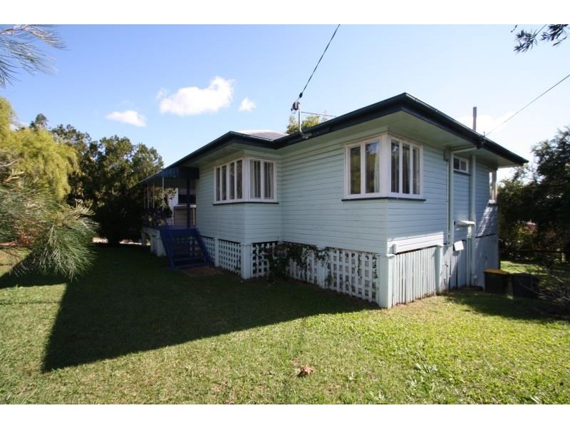 137 Sterculia Avenue, Holland Park West QLD 4121