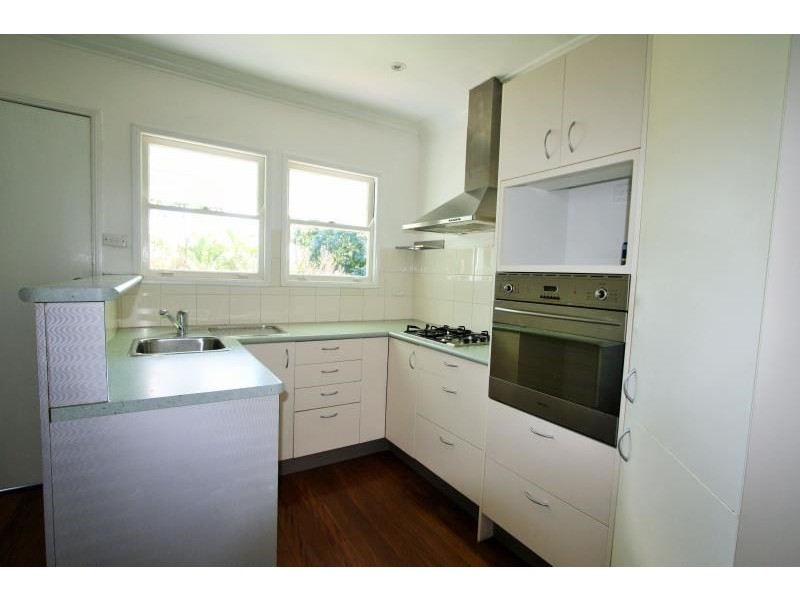 137 Sterculia Avenue, Holland Park West QLD 4121