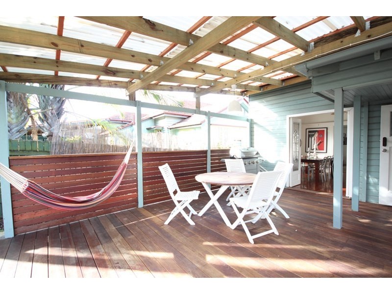 701 Logan Road, Greenslopes QLD 4120