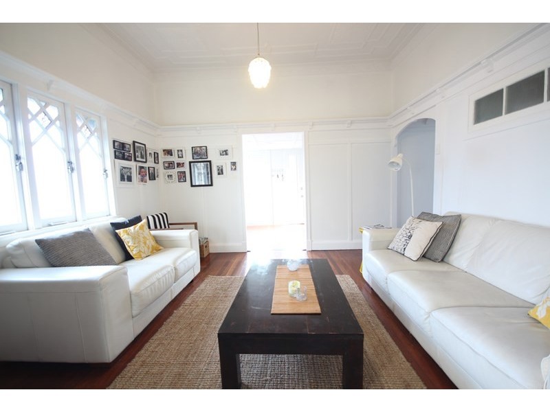 701 Logan Road, Greenslopes QLD 4120