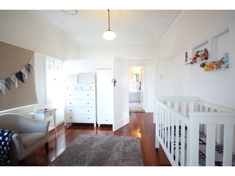 701 Logan Road, Greenslopes QLD 4120