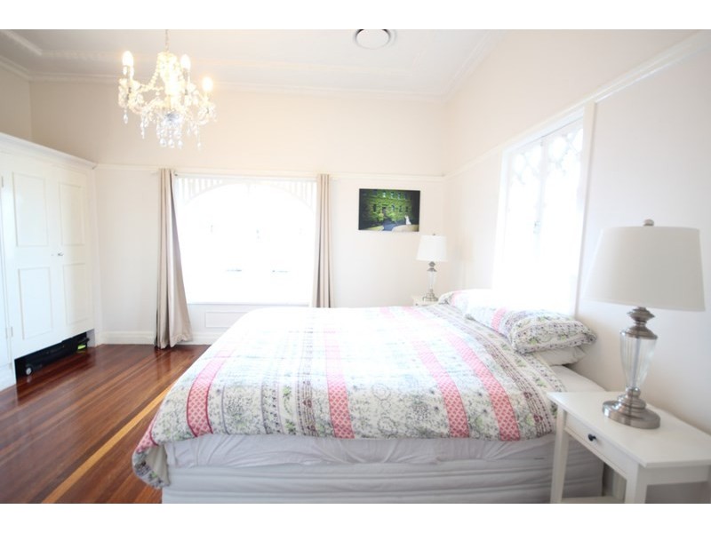 701 Logan Road, Greenslopes QLD 4120